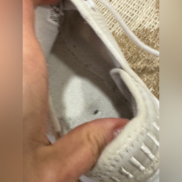 Adidas Swift Run Sneakers slip on white lace up Running Shoes workout - Picture 3 of 10